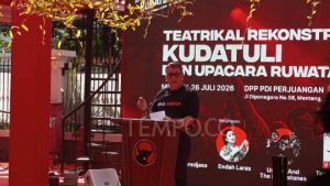 Respons Hasto Terkait Penurunan Indeks Kepuasan Publik Terhadap Kinerja Pemerintah
