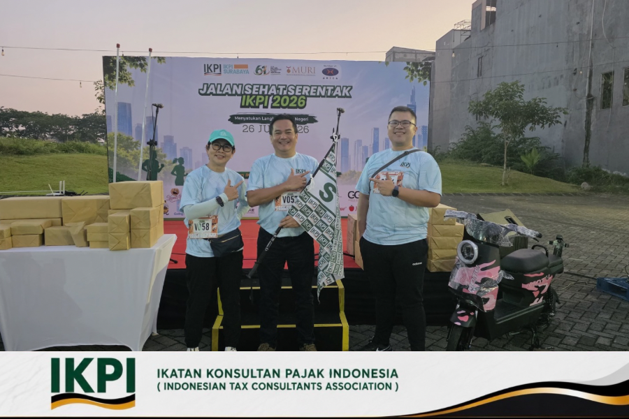 Ribuan Konsultan Pajak Ramaikan Jalan Sehat HUT ke-61 IKPI di Surabaya, Bidik Rekor MURI