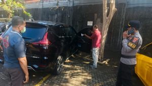 Sopir Travel Tewas di Dalam Mobil Saat Menunggu Tamu di Hotel Kawasan Kuta