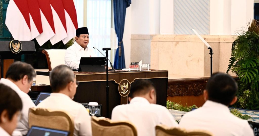 Survei Indikator Politik: Hampir Separuh Masyarakat Puas dengan Kinerja Prabowo