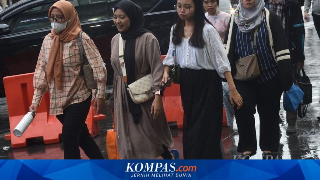 Tekanan Finansial Generasi Sandwich: Mengapa Kesiapan Keuangan Sangat Penting