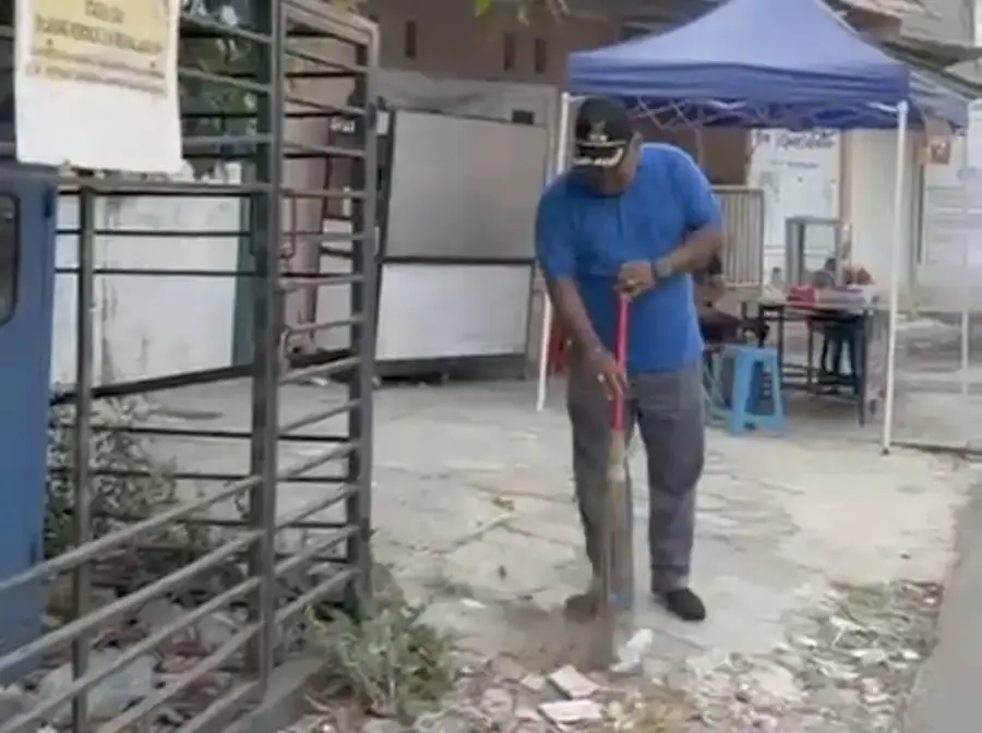 Wujudkan Lingkungan Bersih, Kelurahan Beji Galakkan Opsih Jumat