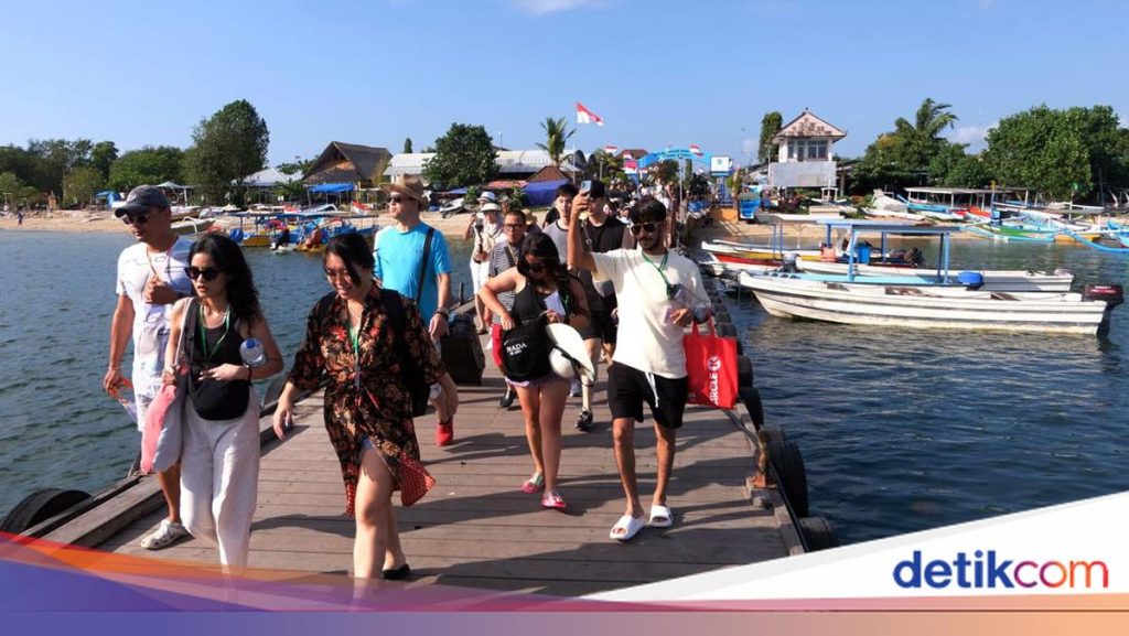 22 Wisatawan China Tertipu di Labuan Bajo, Rp244 Juta Raib