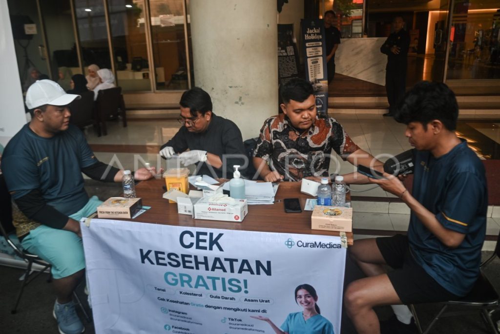 Antusiasme Warga Jakarta Ikuti Fun Walk BPJS Kesehatan di HBKB Rasuna Said