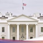 AS Hentikan Sementara Proses Visa Imigran Secara Global