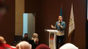 Bahaya Duduk Terlalu Lama dan Sering Rebahan: Pakar UMM Ungkap Risiko Penyakit Serius dan Cara Mengatasinya
