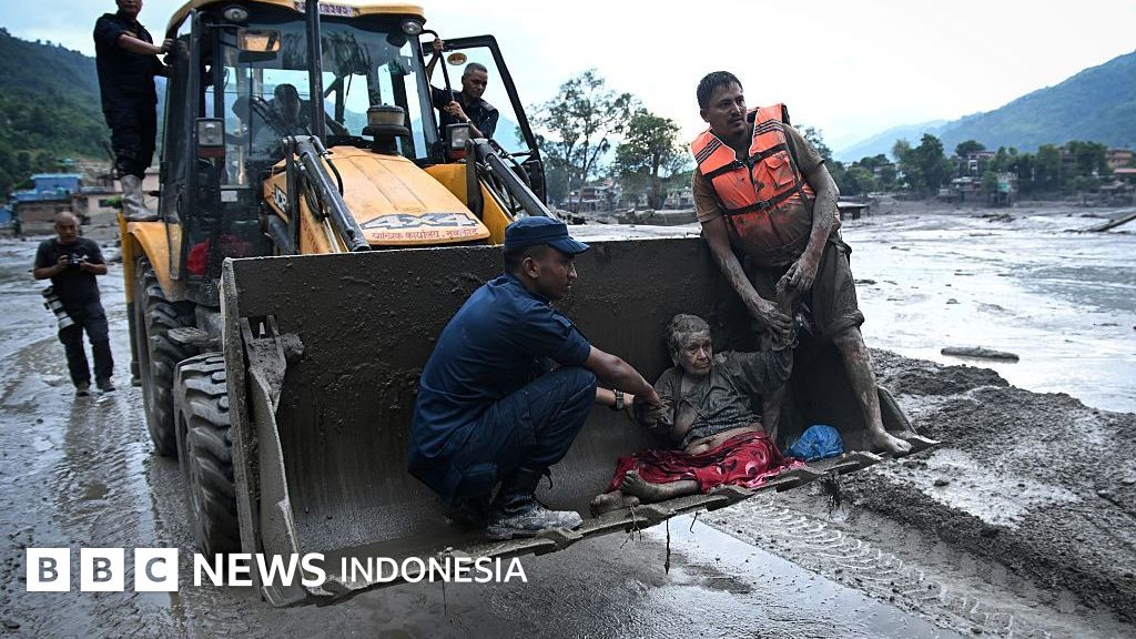 Banjir dan Longsor di Nepal: 'Saya Melihat Anggota Keluarga Terseret Air Bah'