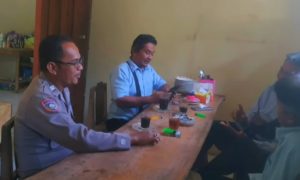 Bhabinkamtibmas Banjarasri Ajak Warga Waspada Penipuan Online dan Awasi Pergaulan Anak