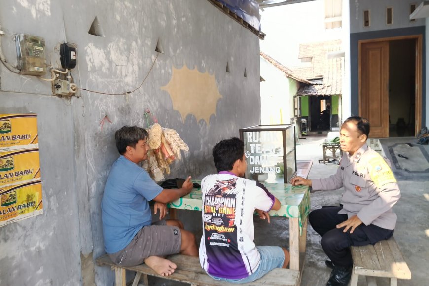 Bhabinkamtibmas Polsek Balerejo Edukasi Warga Banaran: Waspada Penipuan Medsos dan Bahaya Knalpot Brong