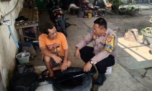 Bhabinkamtibmas Tamantirto Tingkatkan Patroli Kos-kosan di Geblagan Bantul, Imbau Warga Antisipasi Curat dan Penipuan Online