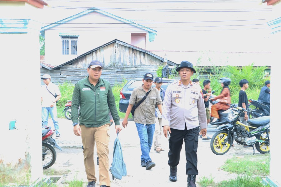 BKSDA Riau Pimpin Operasi Tangkap Monyet Liar di Tembilahan, 18 Korban Berjatuhan