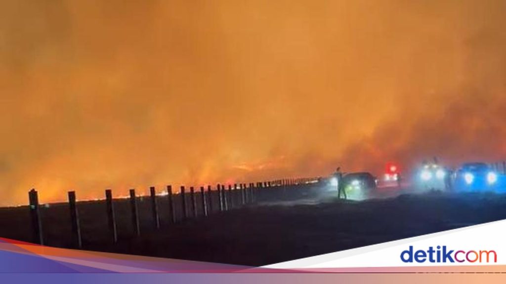 Bromo Terbakar, Kawasan Wisata Sekitarnya Tetap Aman Dikunjungi