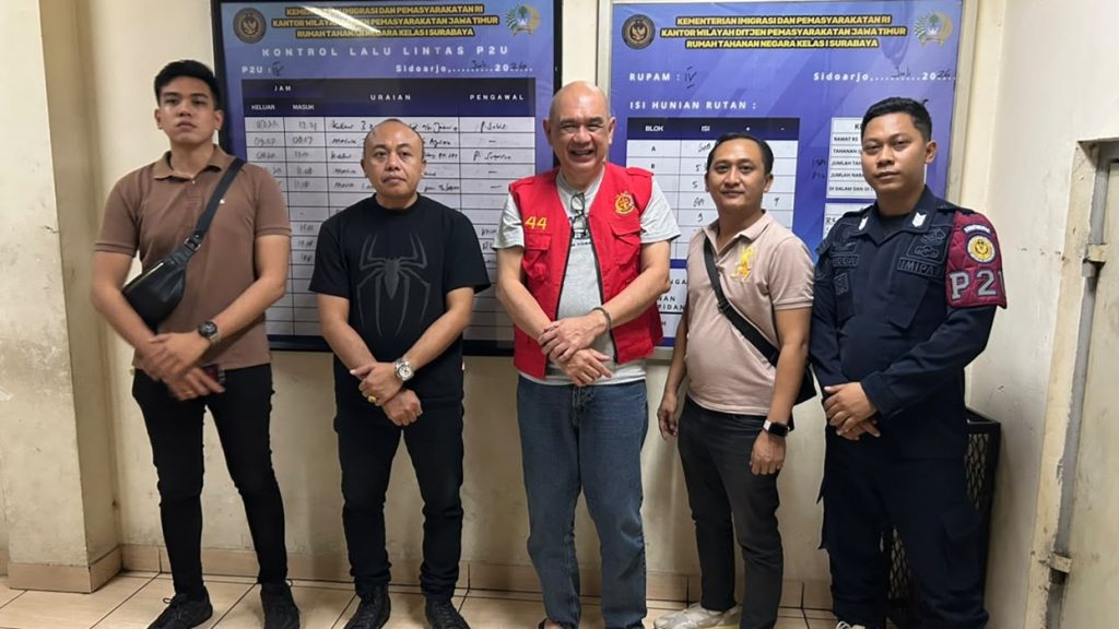 Buron Kasus Penipuan Rp 10 Miliar Dibekuk Tim Intelejen Kejari Surabaya di Bali