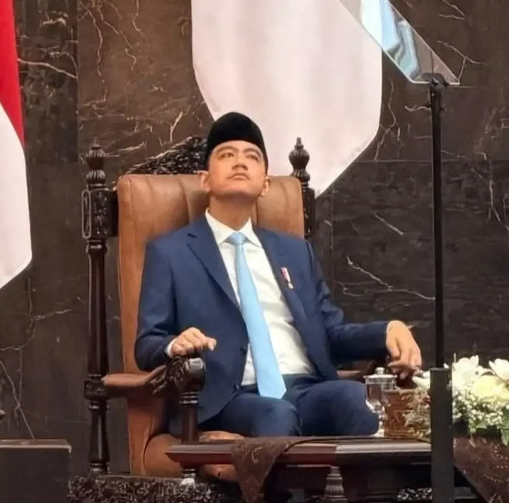 Chusnul Chotimah Sindir Jokowi dan Gibran Usai Sidang MPR: Satu Pulang Sendiri, Satunya Kebingungan