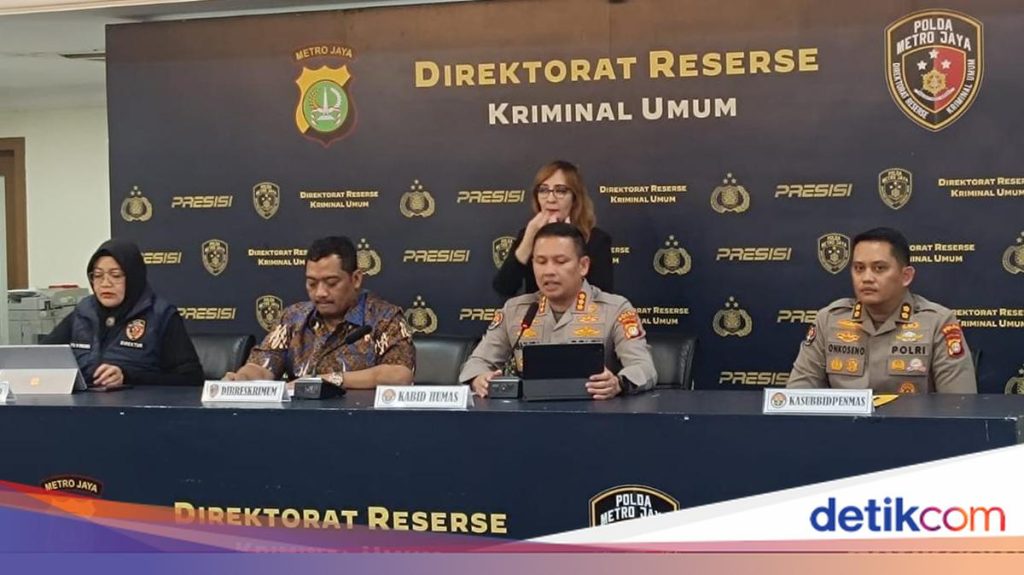 Demo di Gedung DPR: Polisi Sebut Perusuh Muncul Setelah Aksi, Massa Masih Padati Gerbang