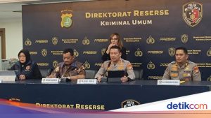Demo di Gedung DPR: Polisi Sebut Perusuh Muncul Setelah Aksi, Massa Masih Padati Gerbang