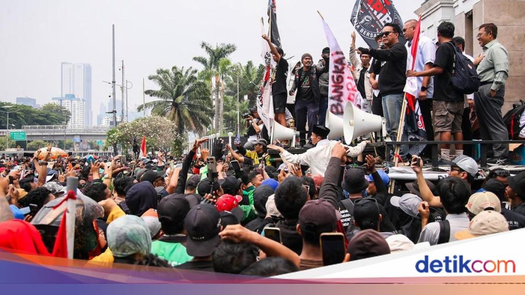 DPR Berkomitmen Selesaikan RUU Perampasan Aset, Massa Aksi Bubarkan Diri dengan Tertib