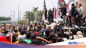 DPR Berkomitmen Selesaikan RUU Perampasan Aset, Massa Aksi Bubarkan Diri dengan Tertib