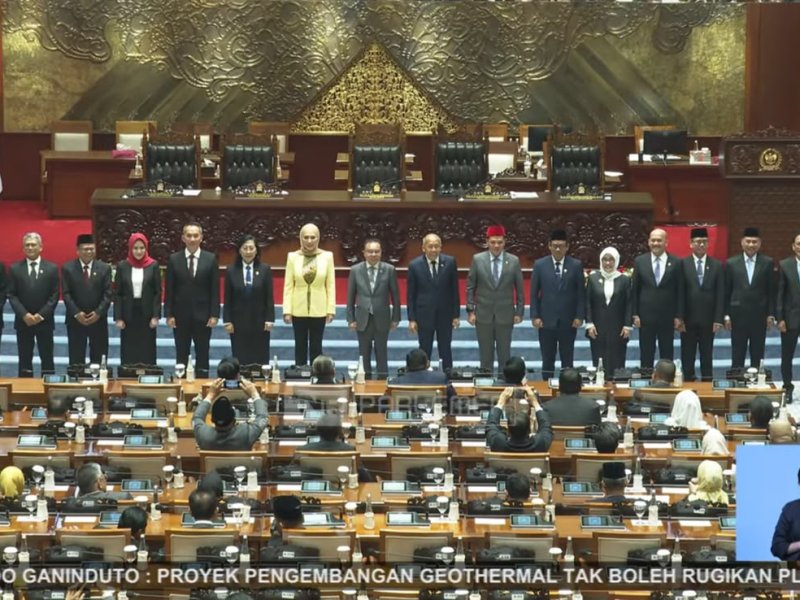 DPR Resmi Menyetujui 11 Hakim Agung dan 3 Hakim Ad Hoc MA