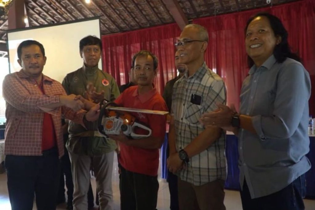 DPRD DIY Serahkan 13 Ragam Alat Penanggulangan Bencana untuk Jogja