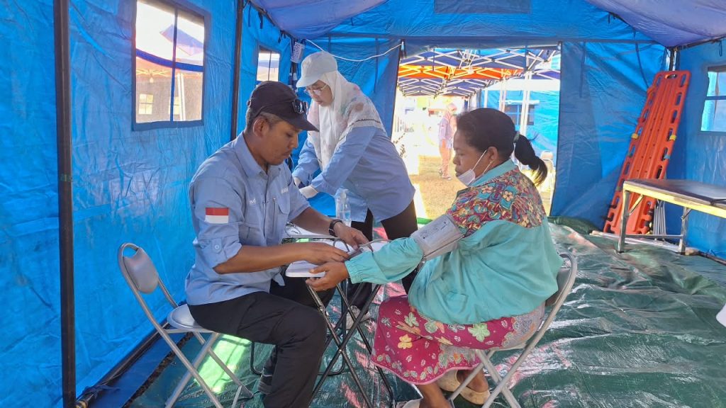 EMT Muhammadiyah Dirikan Rumah Sakit Lapangan untuk Perkuat Layanan Kesehatan Penyintas Gempa Flores