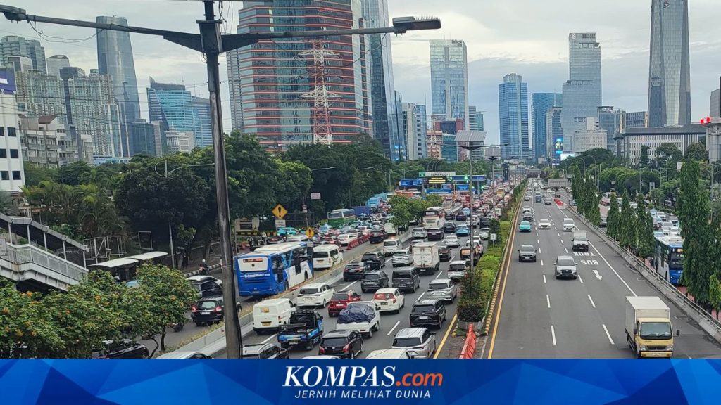 Gerbang Tol Sekitar DPR Ditutup Pagi Ini Akibat Aksi Massa