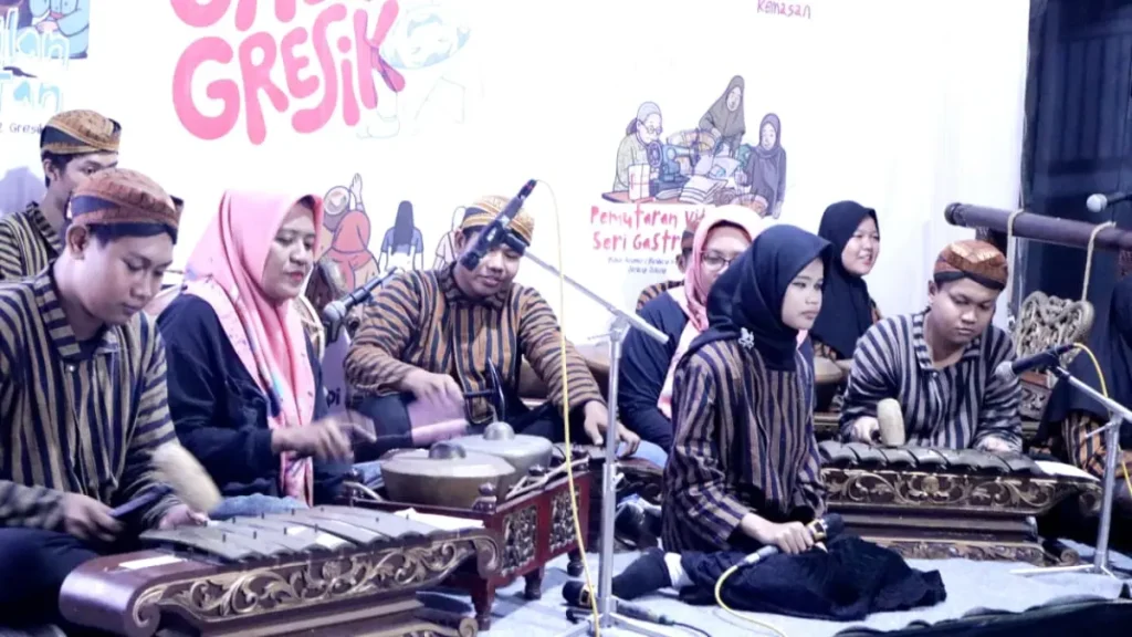 Gus Yani Resmikan Festival Menjadi Gresik, Angkat Kuliner dan Budaya di Kampung Kemasan