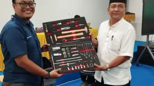 Honda Salurkan Bantuan Mechanic Truster Tool ke SMKN 1 Bireuen