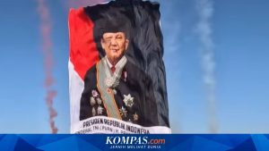 Istana: Pengibaran Bendera Raksasa Bergambar Prabowo Wujud Kebanggaan Masyarakat