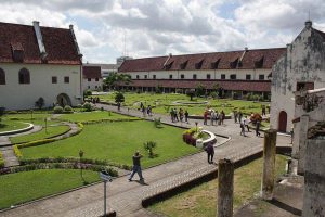 Jejak Perjuangan: 7 Destinasi Wisata Sejarah di Indonesia yang Sarat Makna