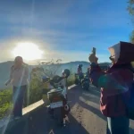 Kebakaran Bromo Alihkan Wisatawan Blitar ke Pesona Ranu Regulo