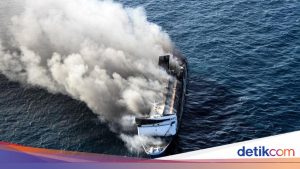 Kebakaran KMP Mutiara Sentosa: Komisi V DPR Panggil Kemenhub untuk Klarifikasi