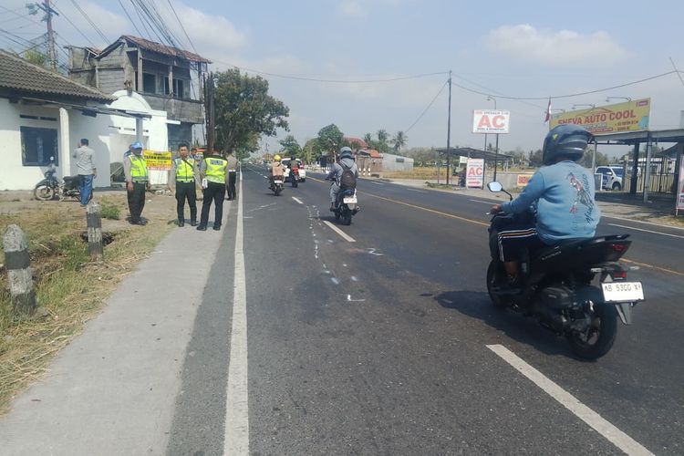 Kecelakaan Beruntun di Jalan Wates: Bus Tabrak Dua Motor dan Bus Lain, Dua Tewas