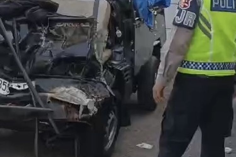 Kecelakaan Pikap di Tol Cipularang: Dua Tewas, Polisi Sebut Sopir Diduga Mengantuk