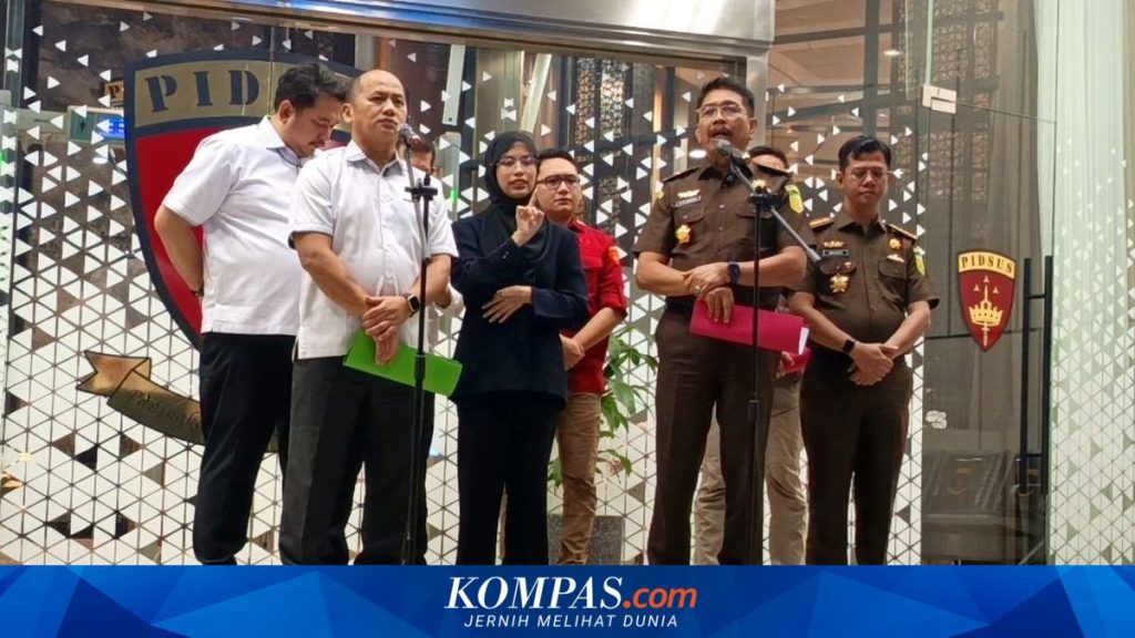 Kejagung Resmi Tahan Dua Pegawai Pajak Tersangka Korupsi Ekspor Pulp