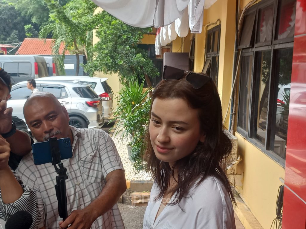 Kimberly Ryder Masih Jaga Privasi Soal Hubungan Asmara