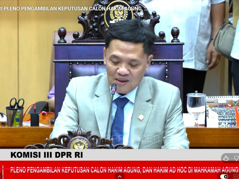 Komisi III DPR Sahkan 14 Calon Hakim Agung dan Hakim Ad Hoc Mahkamah Agung