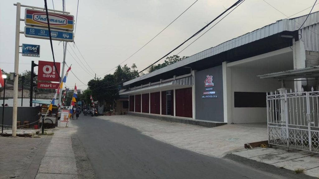 Kopdes di Bogor Curi Perhatian: Berdiri di Antara Dua Ritel Modern