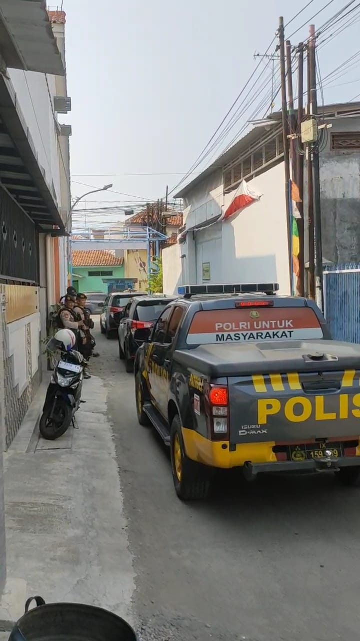 KPK Geledah Rumah Warga Tegal Terkait Dugaan Korupsi Pemalang?