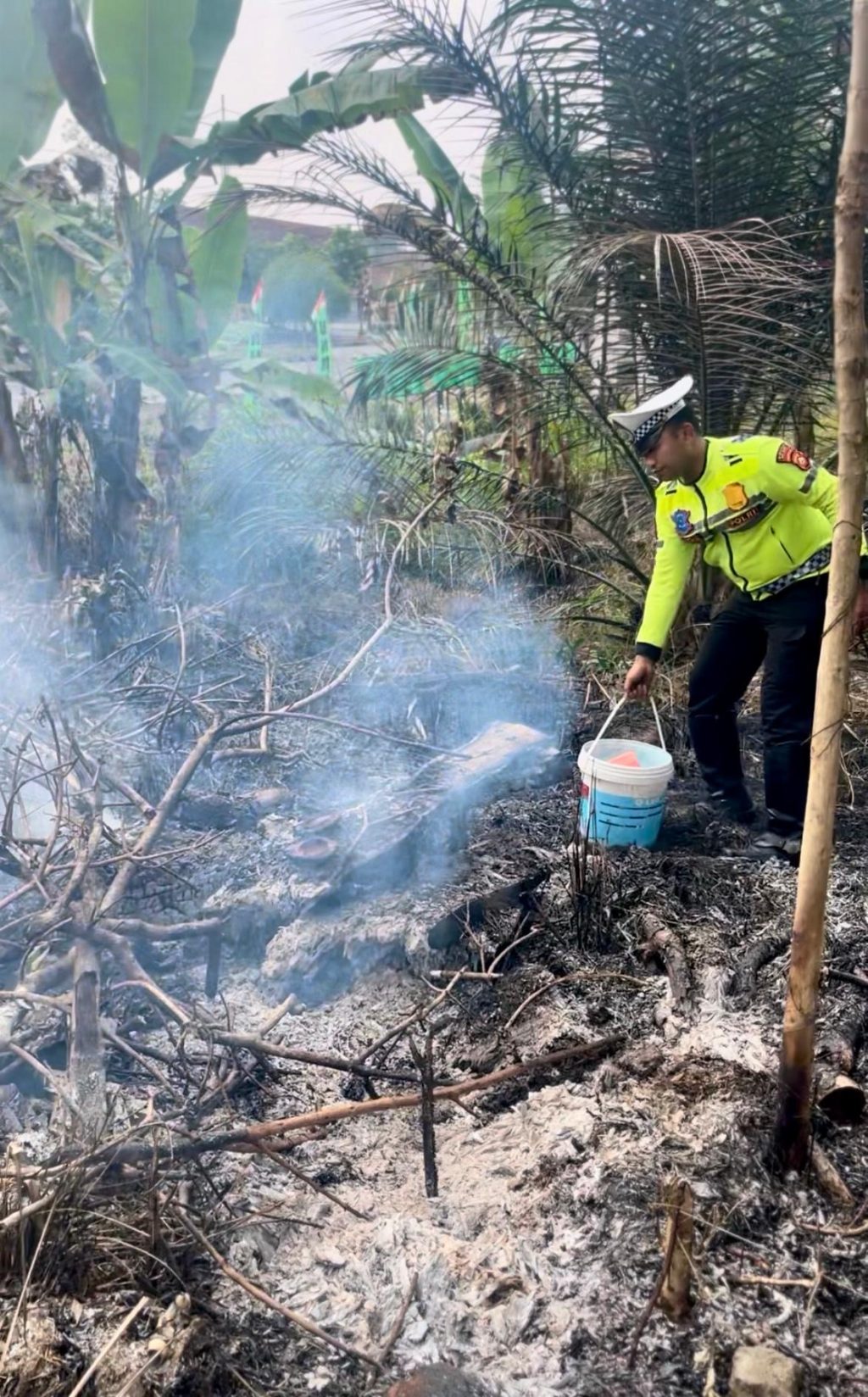 Langkah Cepat Satlantas Polres Musi Rawas Antisipasi Kebakaran di Lahan Perkebunan Warga