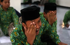Layanan Pemeriksaan Kesehatan Gratis Hadir di Pondok Pesantren
