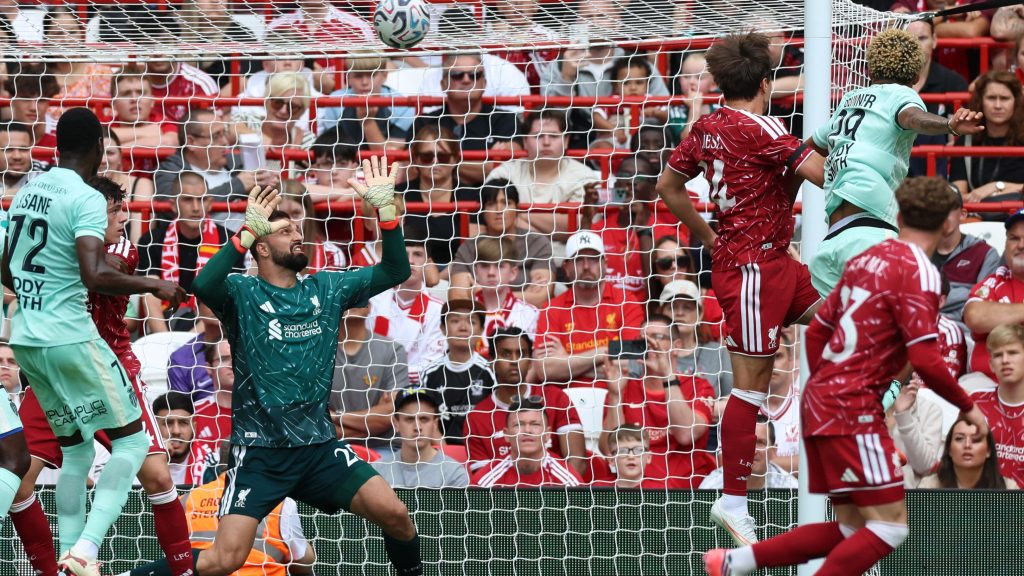 Liverpool Kembali Tersungkur: Sebuah Tragedi yang Terulang dengan Cara yang Tak Masuk Akal