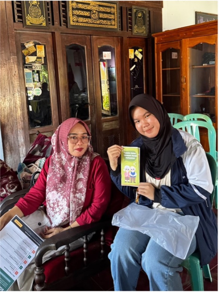 Mahasiswa KKN Undip Berperan Aktif dalam Posyandu Lansia dan Edukasi Gizi di Batang