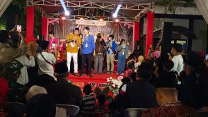 Mas Rio Perkenalkan Kuliner Nase' Sodu ke Mahasiswa Osaka dan AS di Tengah Ribuan Warga