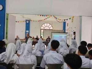 Membangun Kecerdasan Finansial Siswa: Program Literasi Keuangan di SMA Candra Buana