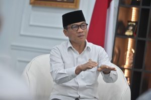 Mendes Ingatkan Waspada Narasi Hoaks Kopdes Merah Putih di Medsos