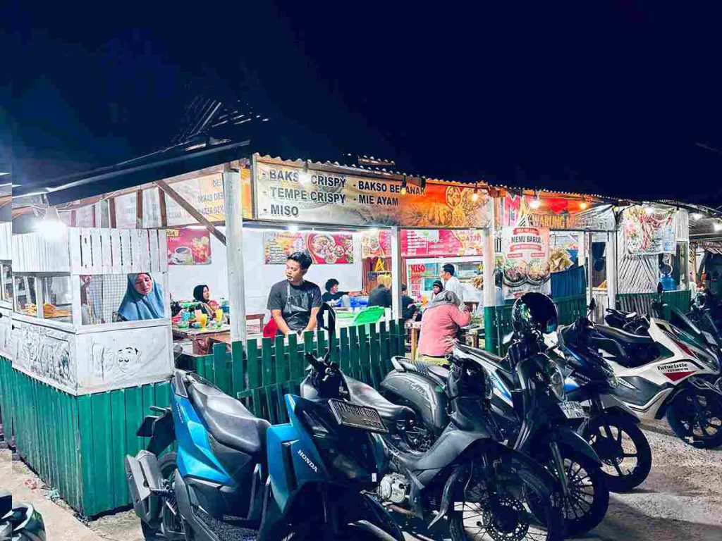 Meneliti Potensi TikTok: Mahasiswa ISNJ Bengkalis Kaji Strategi Tingkatkan Brand Awareness Kuliner Lokal