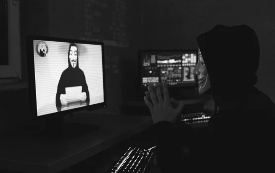 Mengupas Tuntas: Hacker Bukan Sekadar Penjahat Dunia Maya