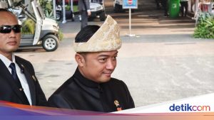 Mensesneg Ungkap Makna Foto Prabowo Berkibar di HUT RI: Wujud Kebanggaan Nasional