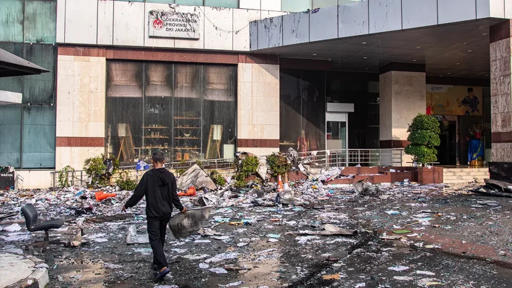 Meski Gedung Terbakar, Wagub Rano Karno Pastikan Layanan Pajak DKI Jakarta Tetap Normal